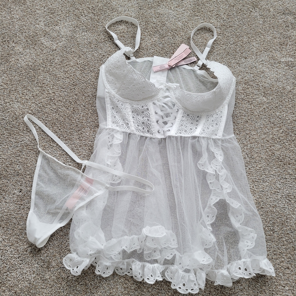Victoria's Secret White Lace Chemise Set